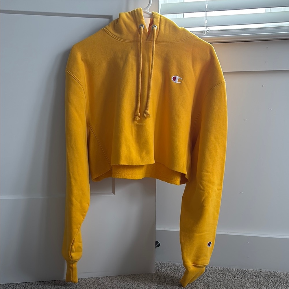 Champion Yellow Crew Neck Sweater with Ribbed Cuffs
